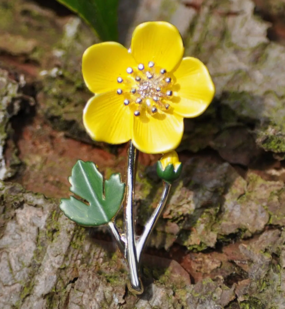 BUTTERCUP SILVER PLATED HAND ENAMELLED BROOCH