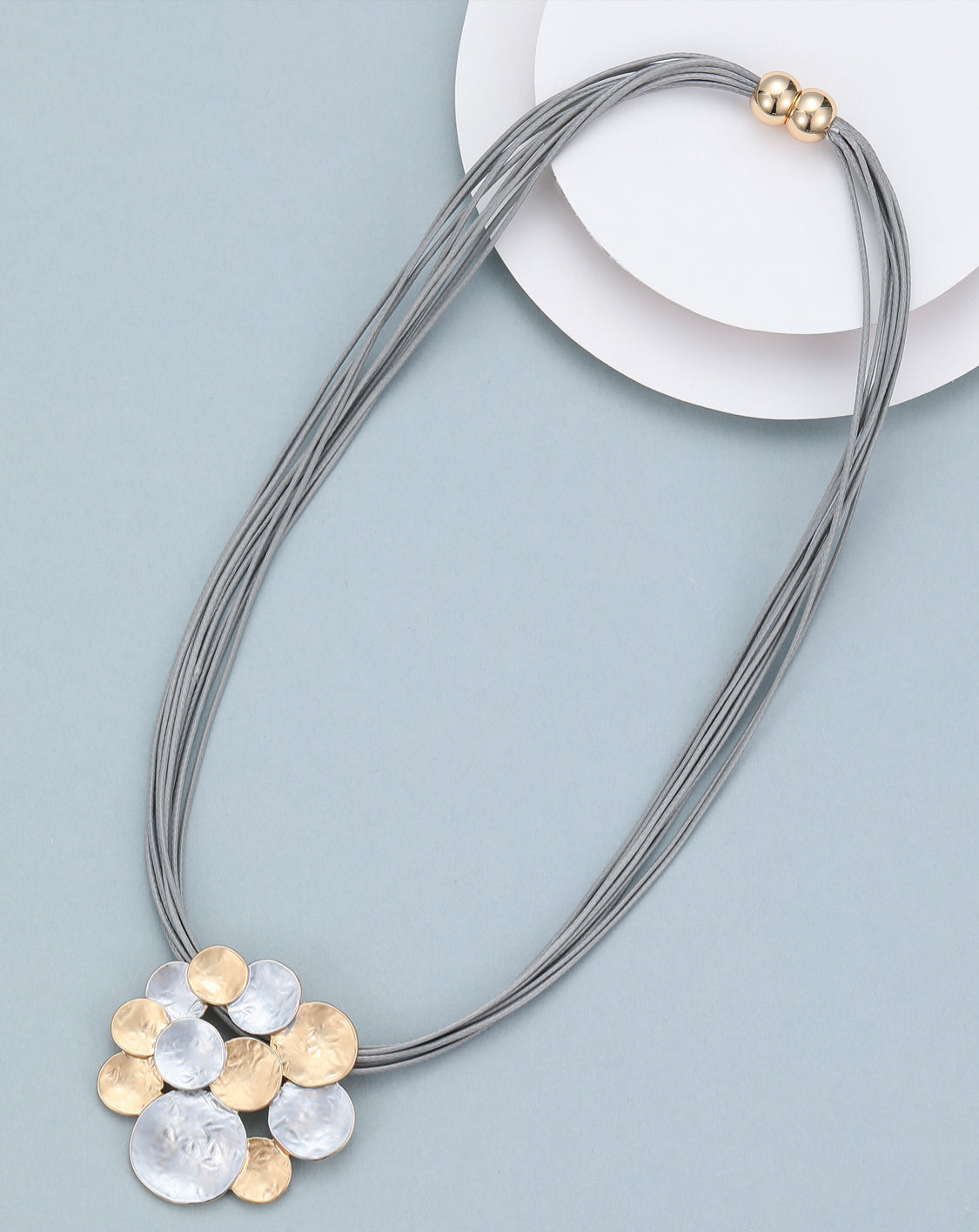 MAGNETIC PENDANT NECKLACE
