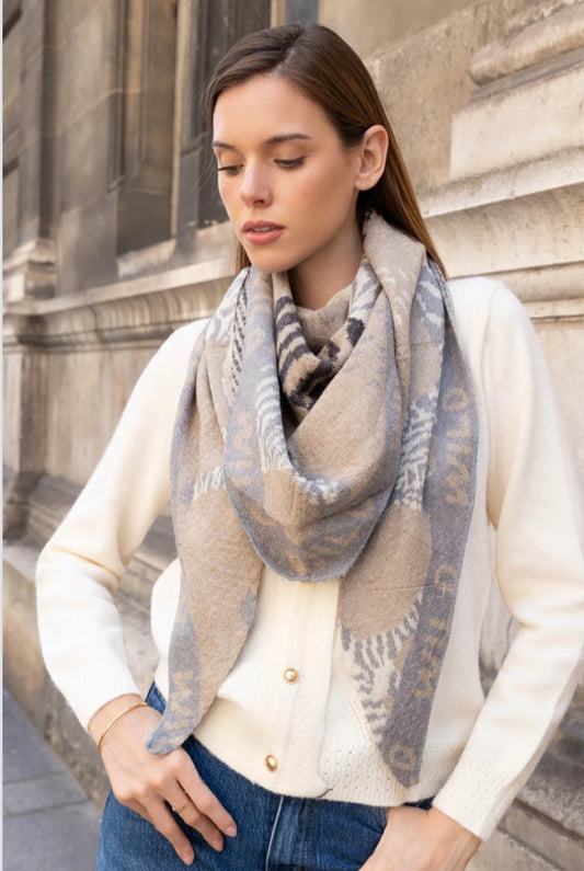TRIANGLE KNIT SCARF - BEIGE