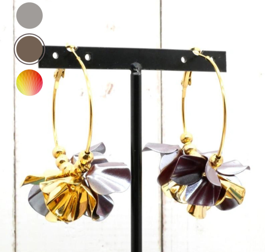 STATEMENT PETAL EARRINGS- BROWN