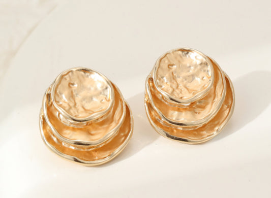 LAYERED DISC STUD EARRINGS
