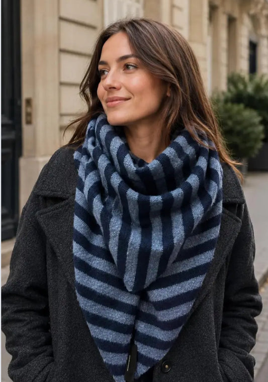 STRIPE TRIANGLE SCARF
