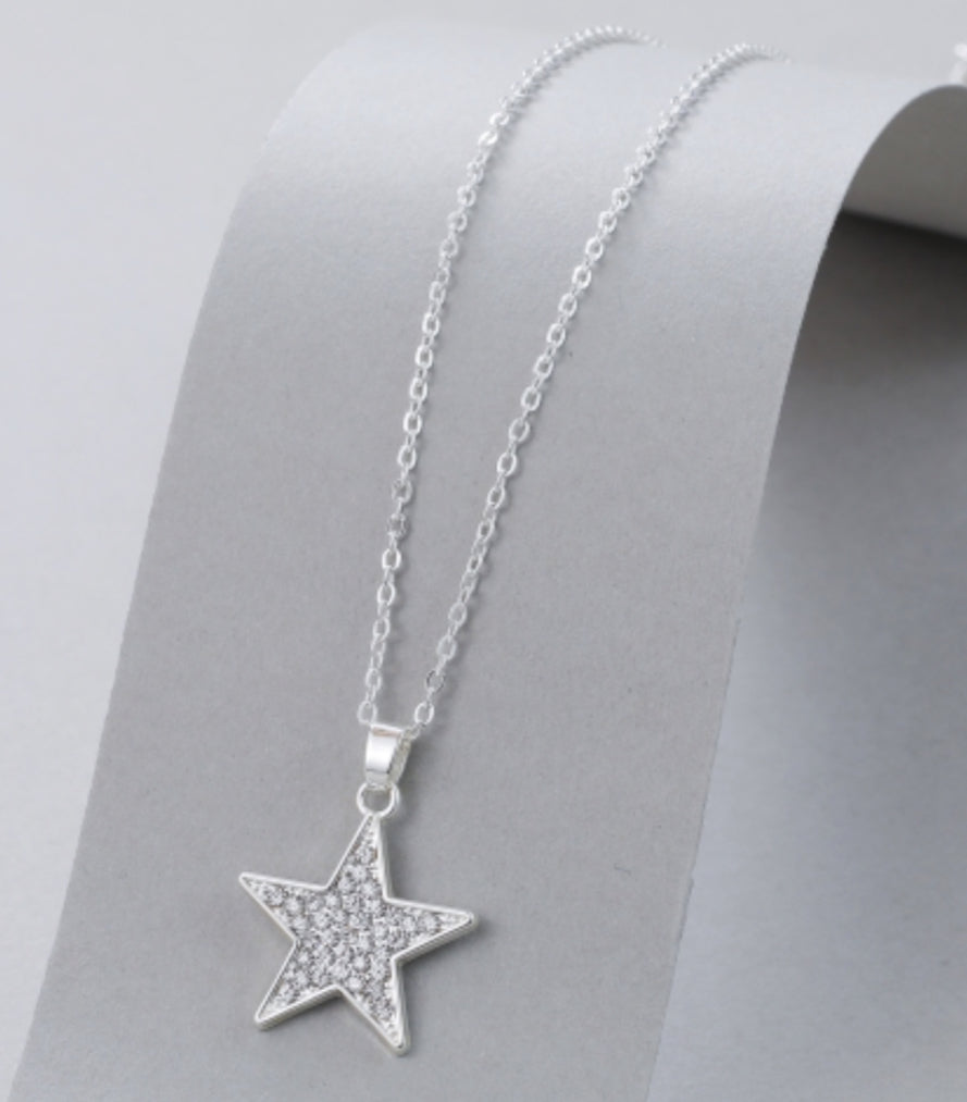 CRYSTAL STAR PENDANT NECKLACE