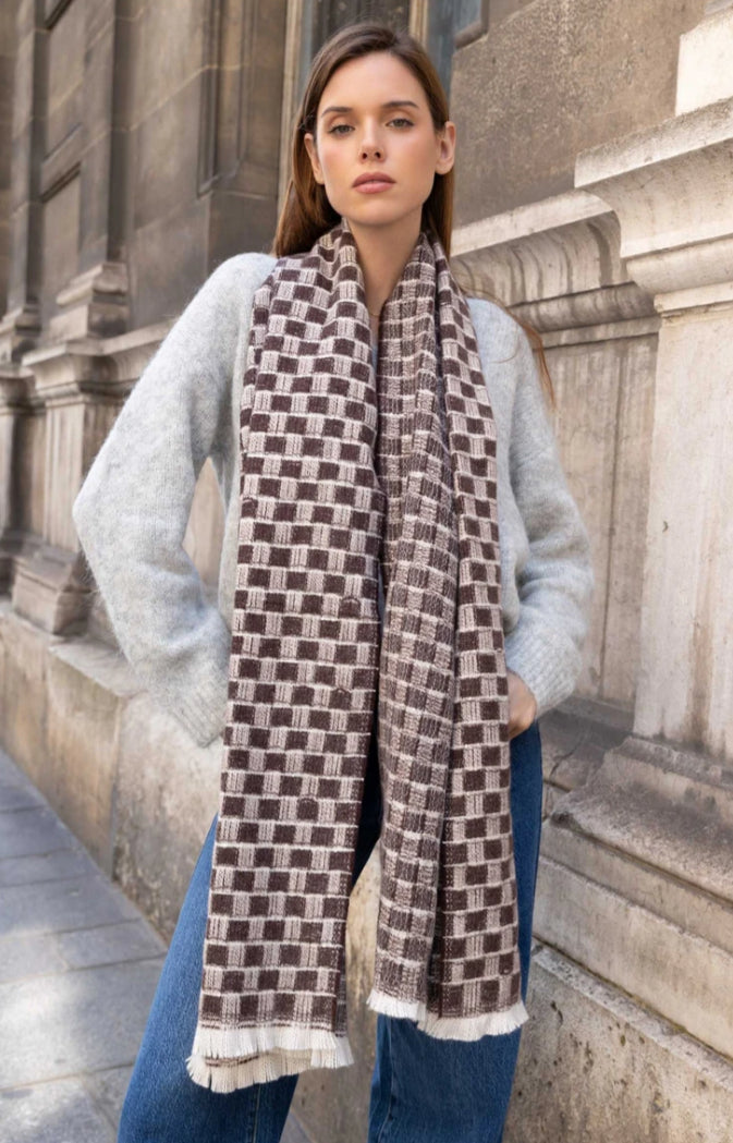 WOVEN COSY SCARF - CHOCOLATE