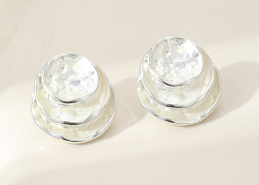 LAYERED DISC STUD EARRINGS