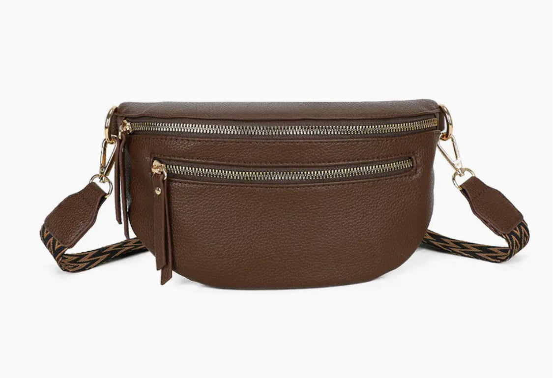 ZIP SLING BAG - DARK BROWN