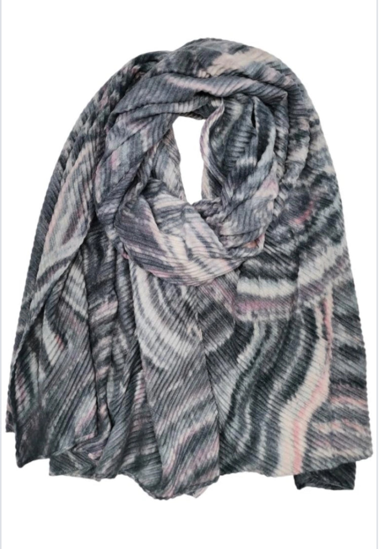 ACCORDION PLEAT SCARF