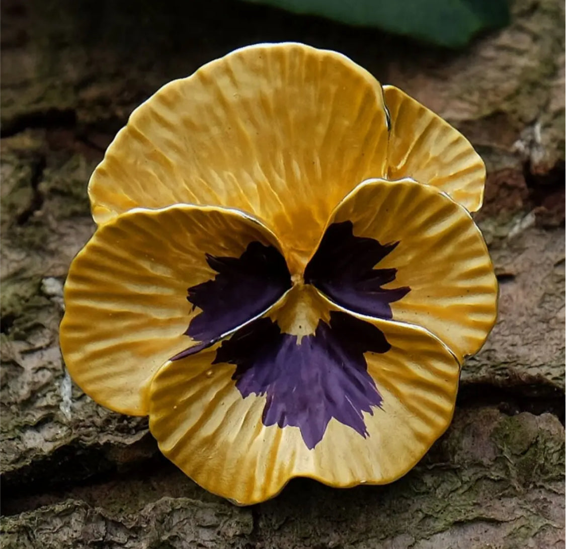 PANSY SILVER PLATED HAND ENAMELLED BROOCH