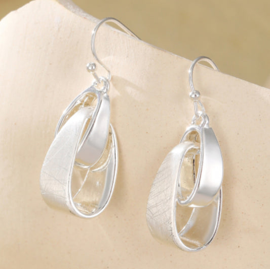TWIST DROP EARRINGS