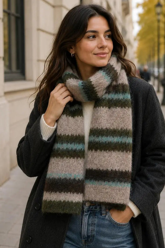 FLUFFY STRIPE KNIT SCARF