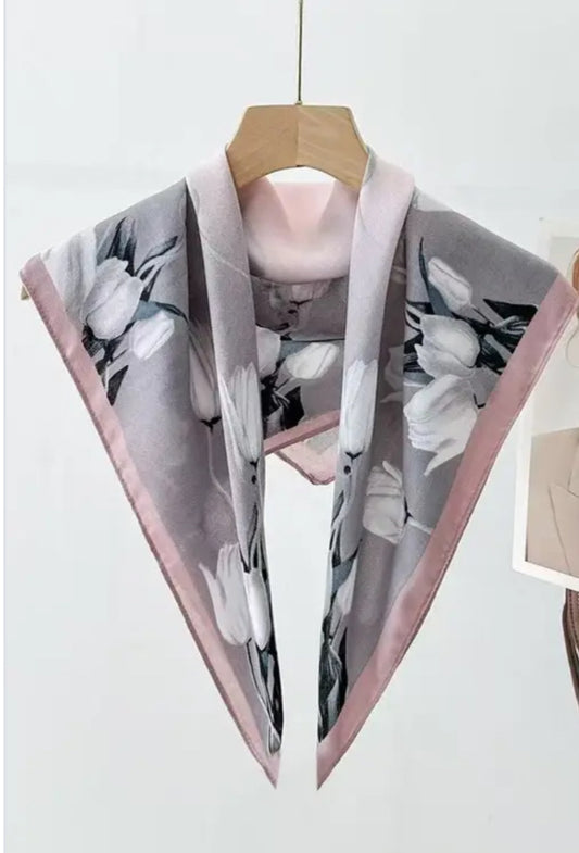 SATIN NECK SQUARE
