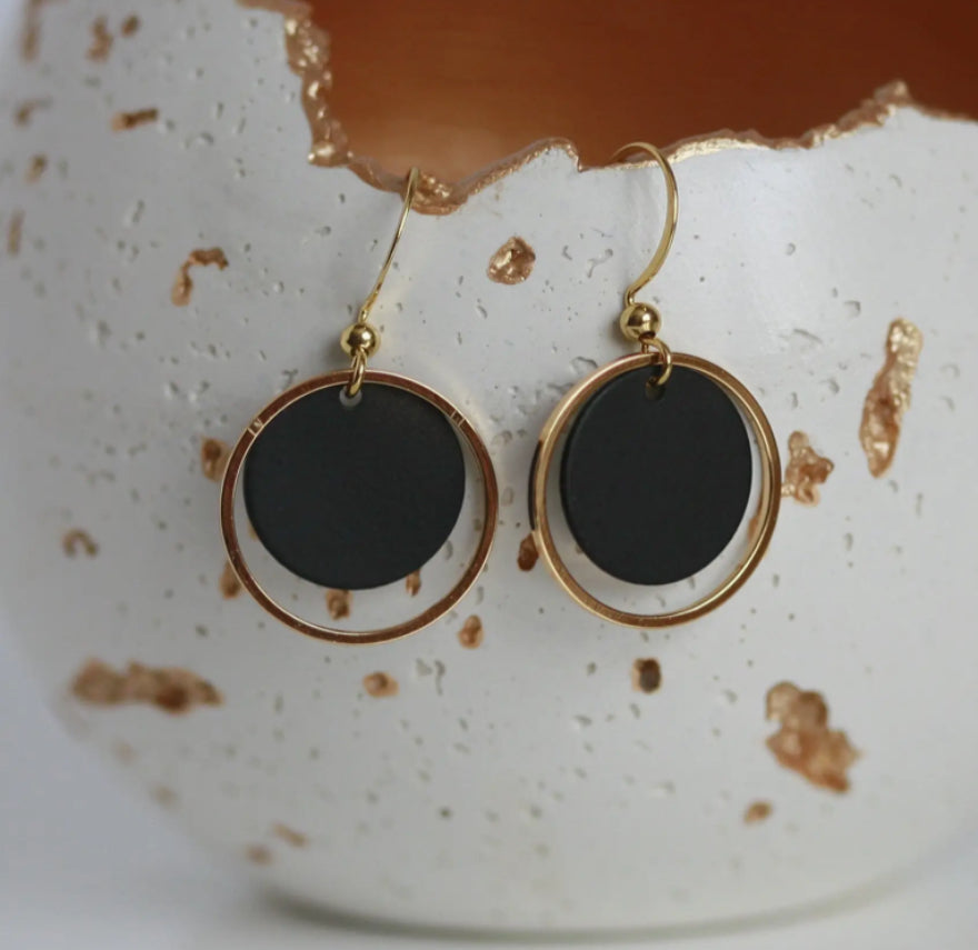KAIKO - BLACK DISC DROP EARRINGS