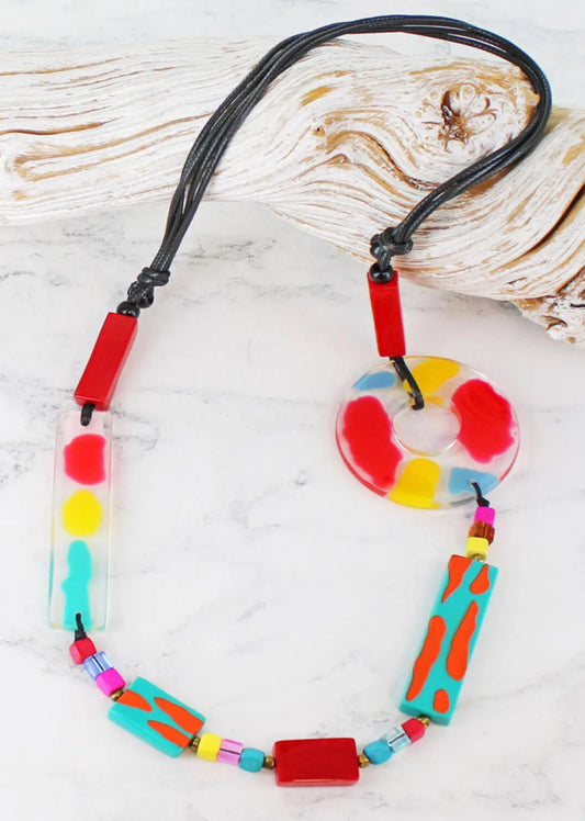 MARBLED RESIN NECKLACE