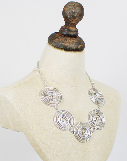 SWIRL NECKLACE - SILVER