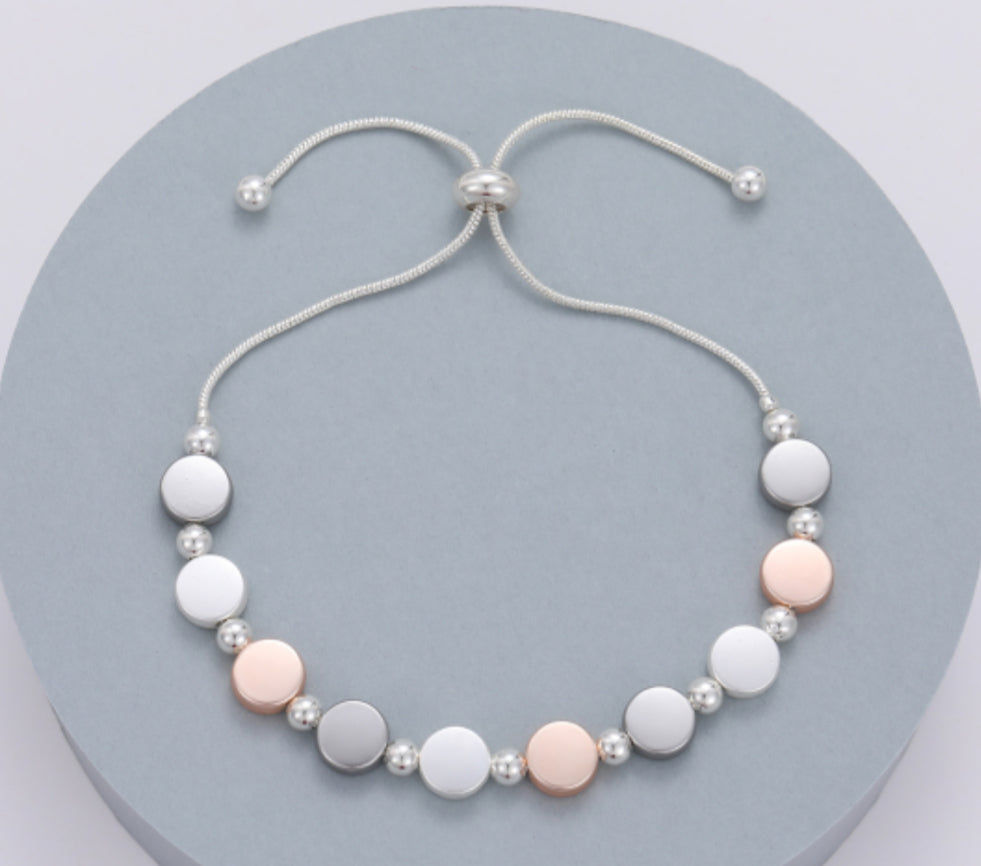 DISC TOGGLE BRACELET