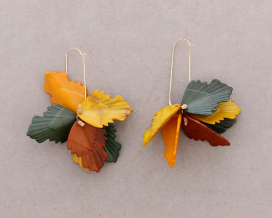 STATEMENT RESIN LEAF EARRINGS