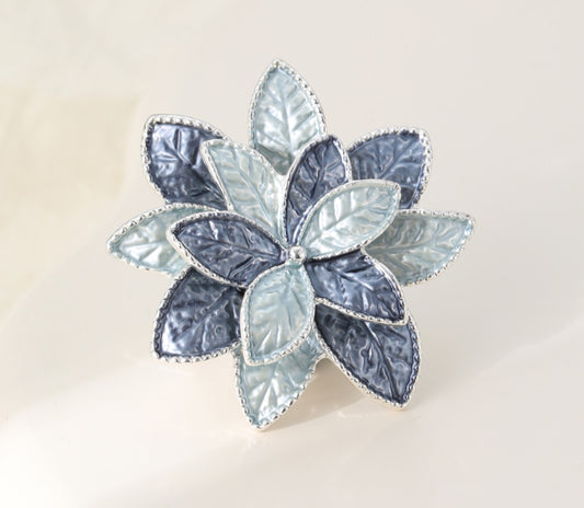 MAGNET BROOCH