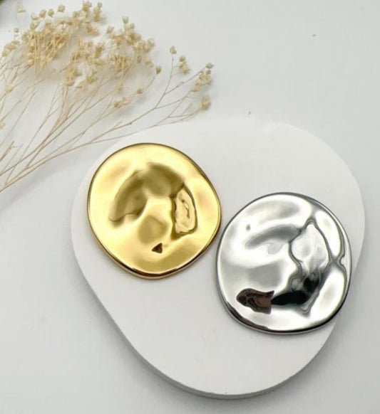 TEXTURED CIRCLE BROOCH - GOLD