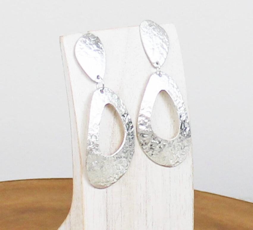 TEXTURED DROP STUD EARRINGS