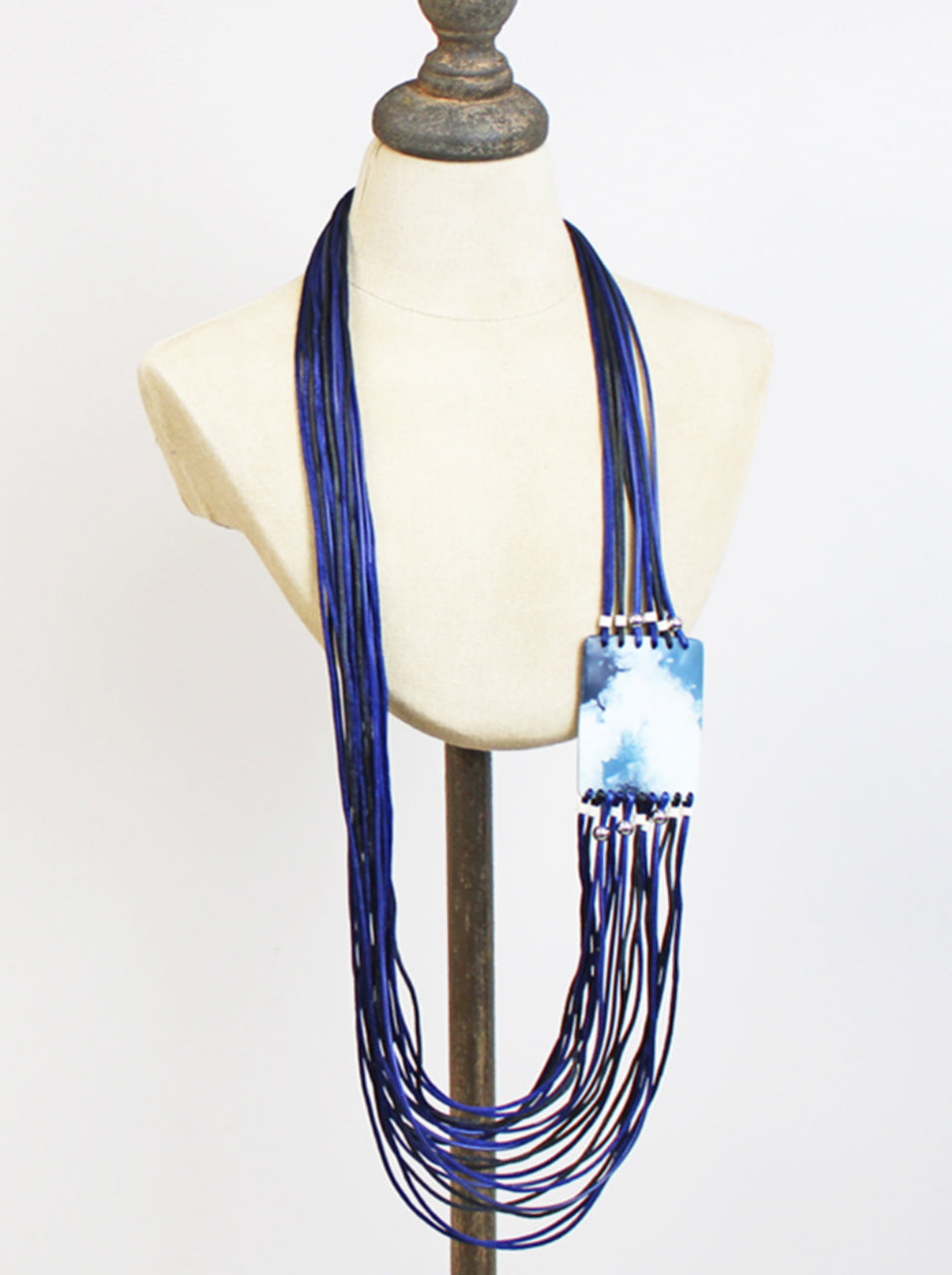 RESIN MARBLED MULTI STRAND NECKLACE