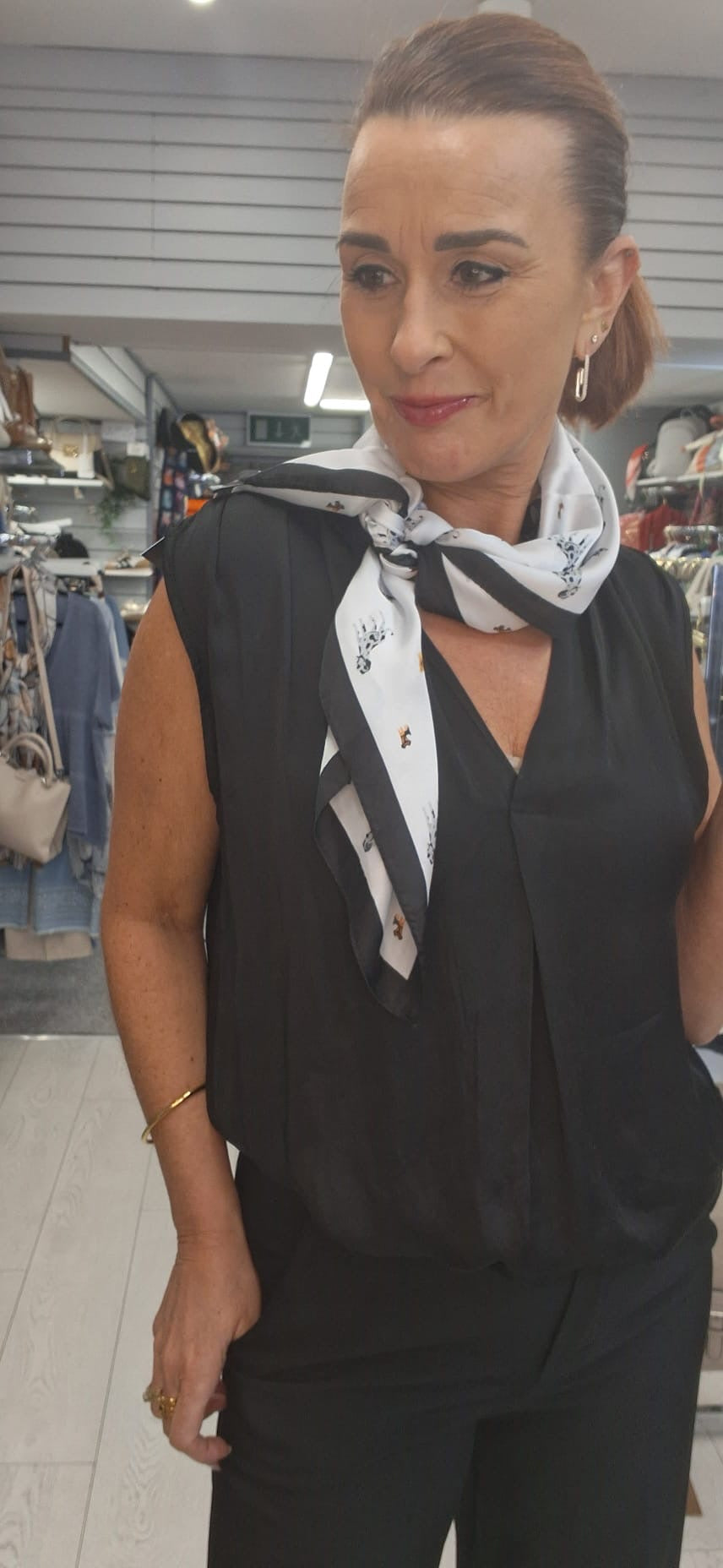 SILK BLEND DOG PRINT NECK SQUARE SCARF - WHITE