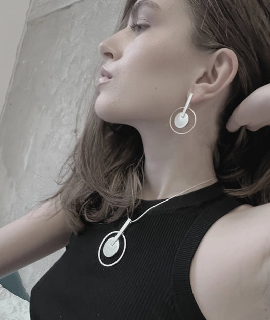 DNSK ADJUSTABLE CIRCLE NECKLACE