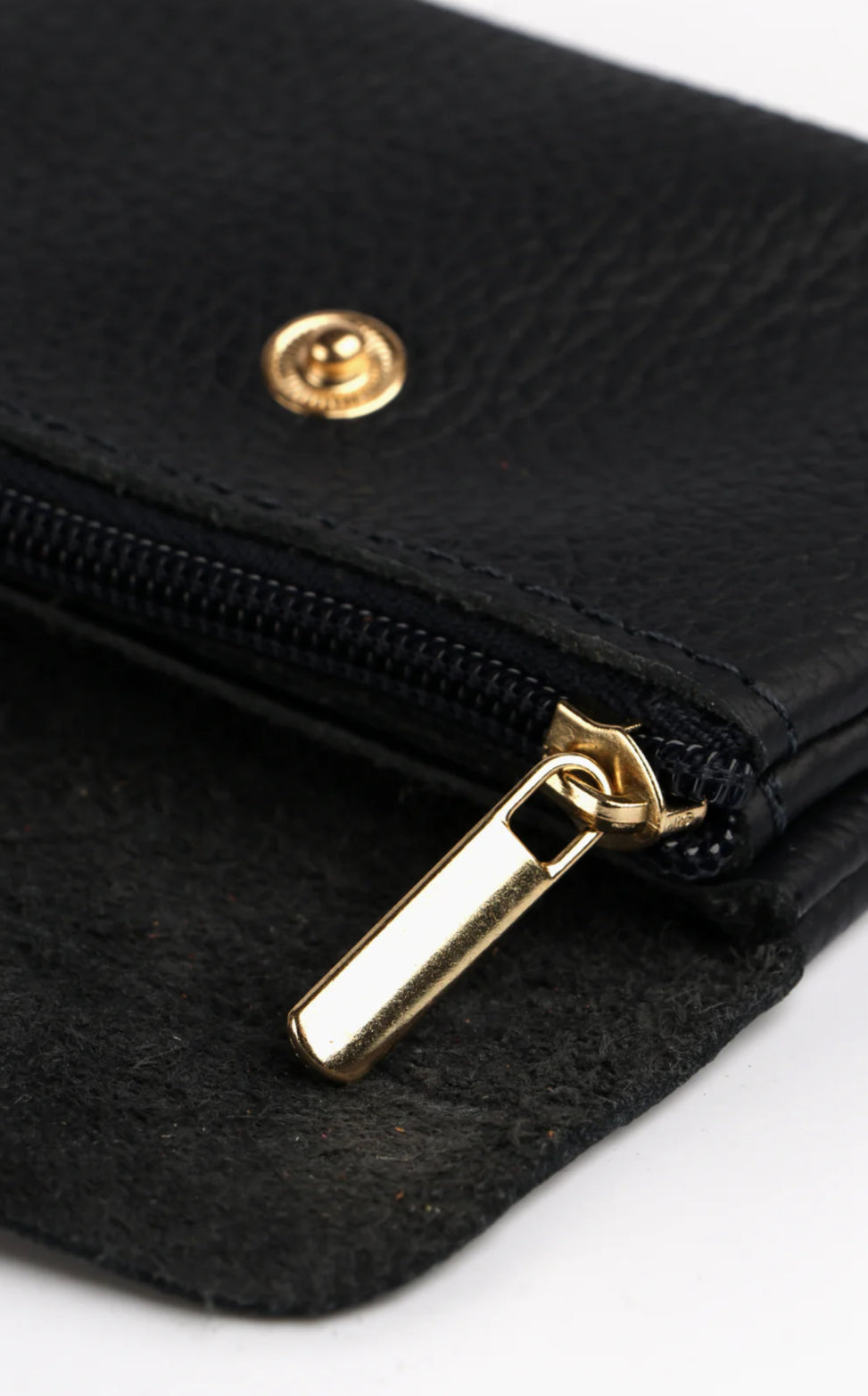 TEXTURED ITALIAN LEATHER CARD WALLET - BLACK