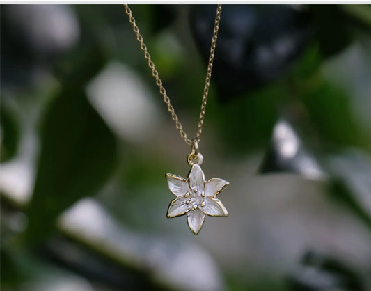 LILY GOLD PLATED HAND ENAMELLED NECKLACE