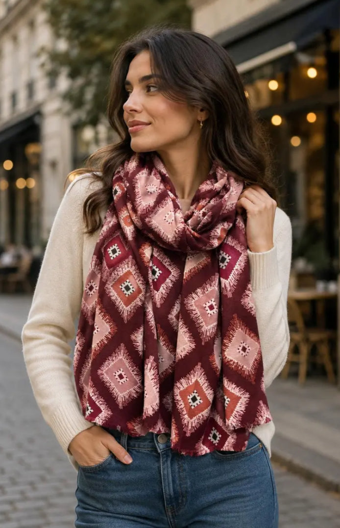 GEO PRINT SCARF
