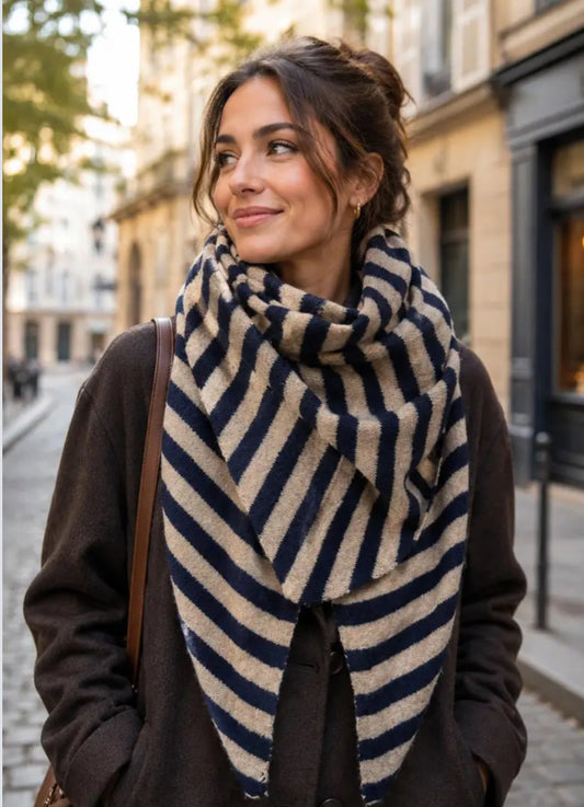 STRIPE TRIANGLE KNIT SCARF