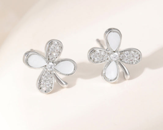 FLOWER CRYSTAL STUD