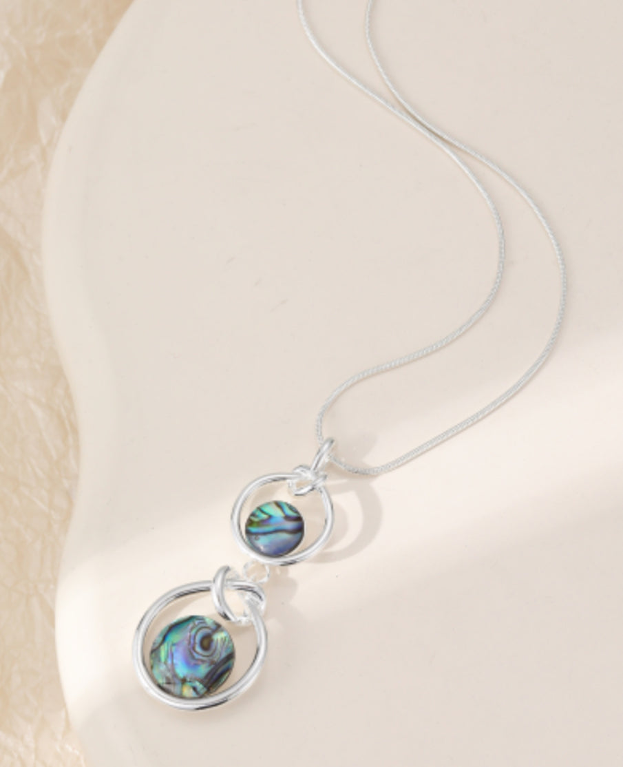 PENDANT DROP NECKLACE