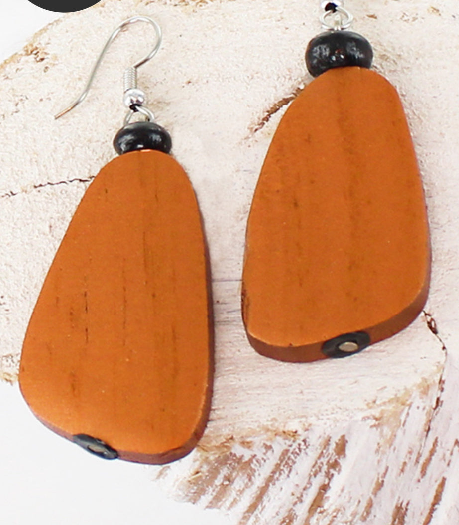 WOODEN PEBBLE EARRINGS