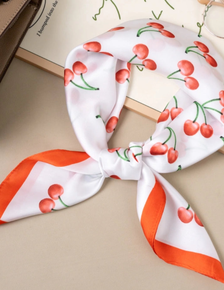 SATIN NECK SQUARE