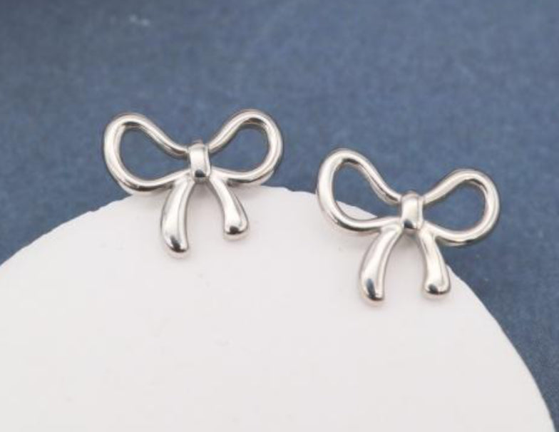 BOW STUD - SILVER