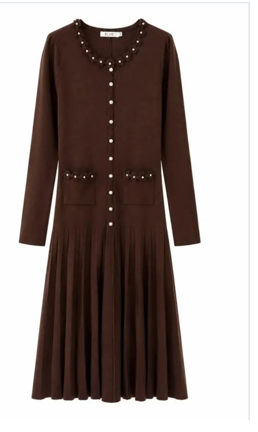 PLEAT KNIT MAXI DRESS - 10-12 & 14-16 - CHOCOLATE