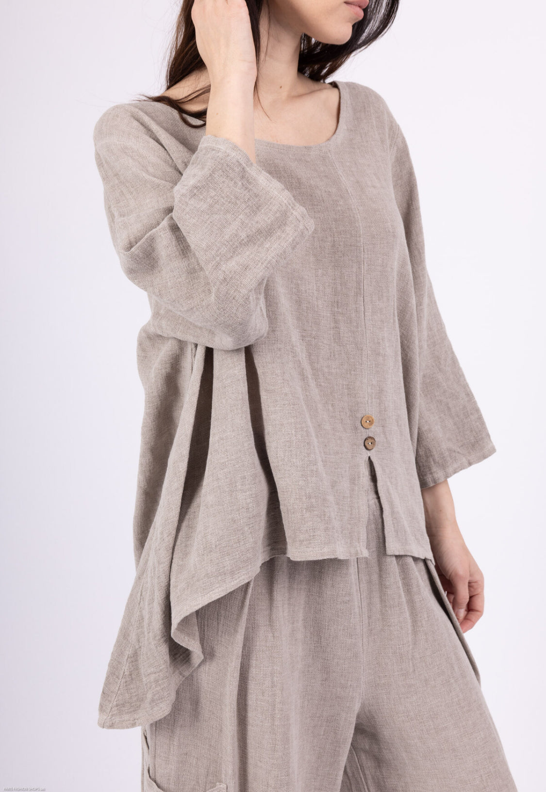 COTTON/LINEN BLEND DIP HEM TOP - 10-16 - TAUPE
