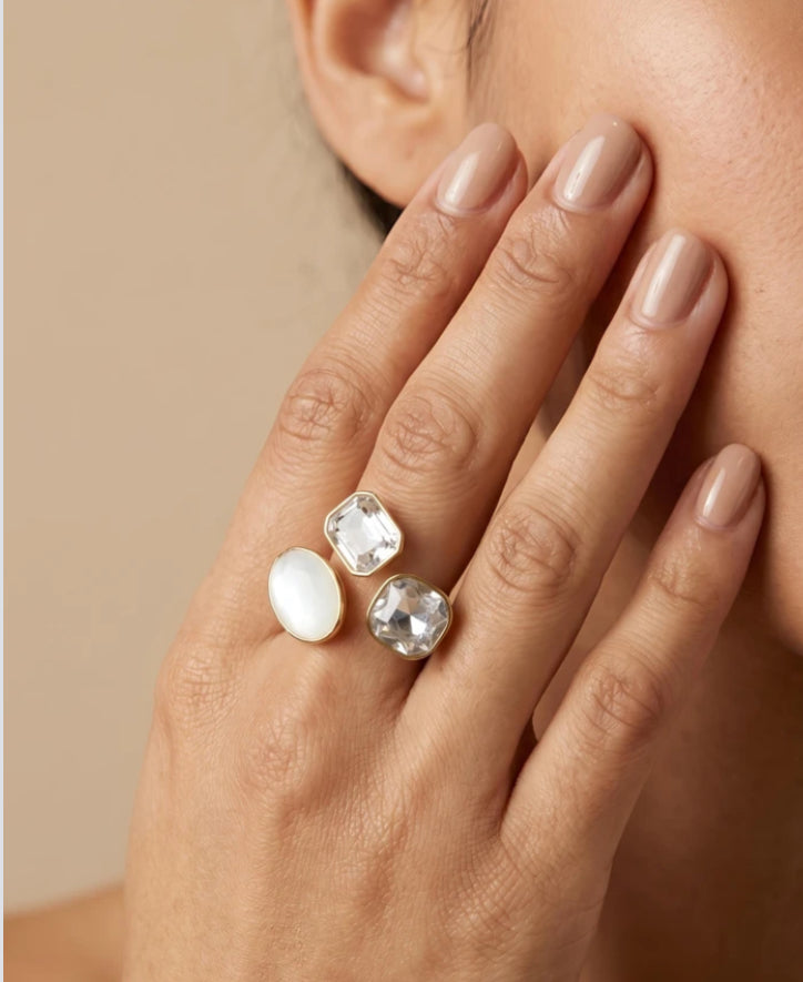 ADJUSTABLE CRYSTAL RING - WHITE