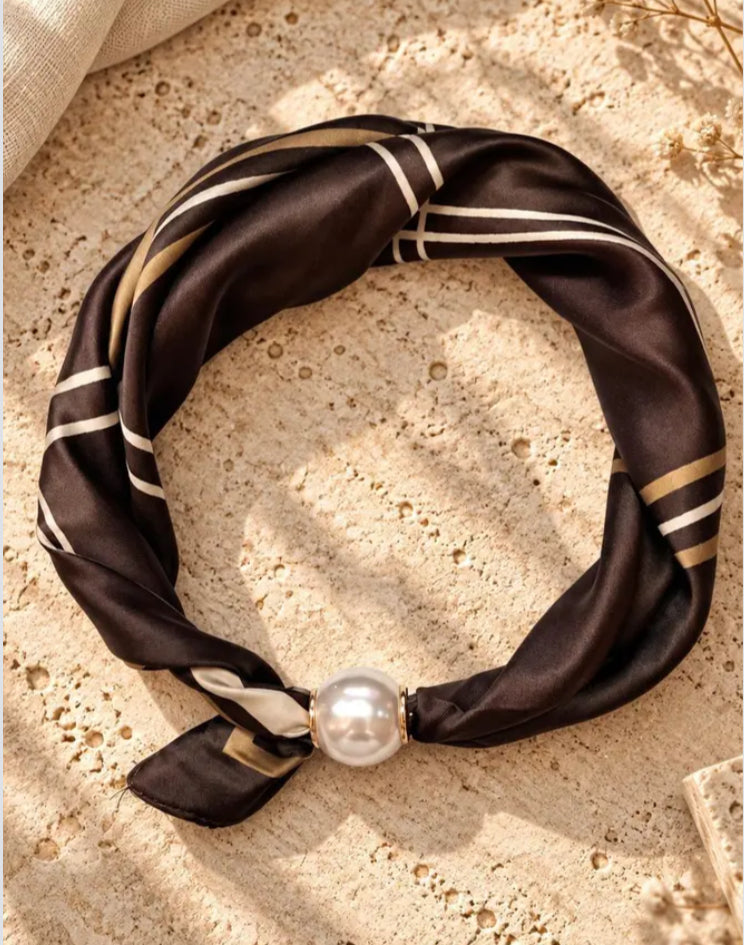 PEARL MAGNET NECK SCARF