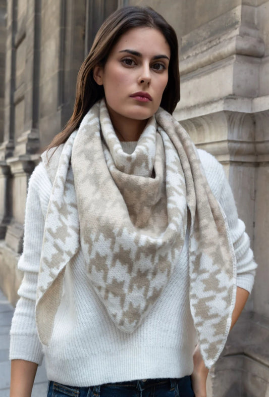 HOUNDSTOOTH TRIANGLE KNIT SCARF