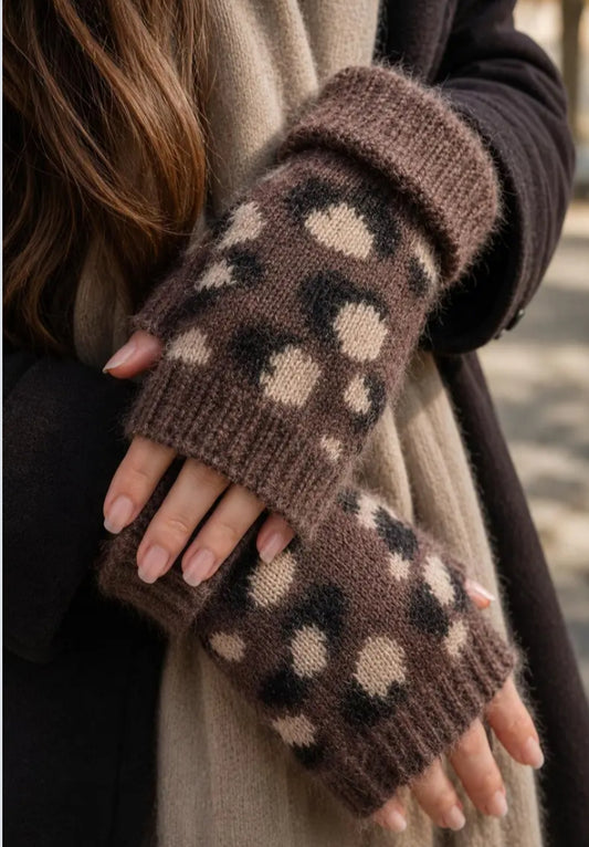 ANIMAL PRINT FINGERLESS GLOVES