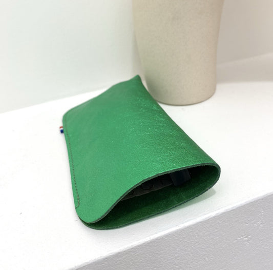 LEATHER GLASSES CASE - GREEN