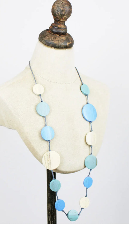 WOODEN CIRCLE DISC NECKLACE
