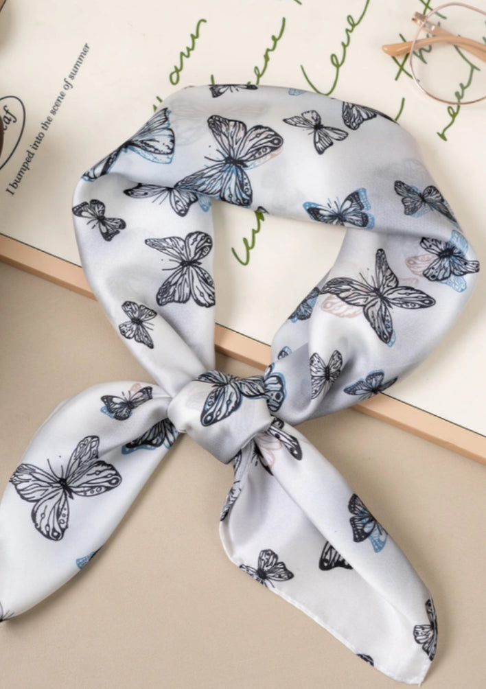 SATIN NECK SQUARE