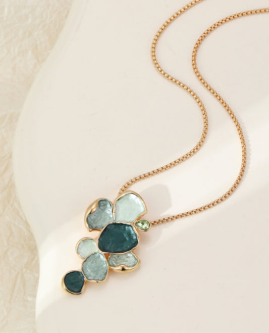 PENDANT NECKLACE