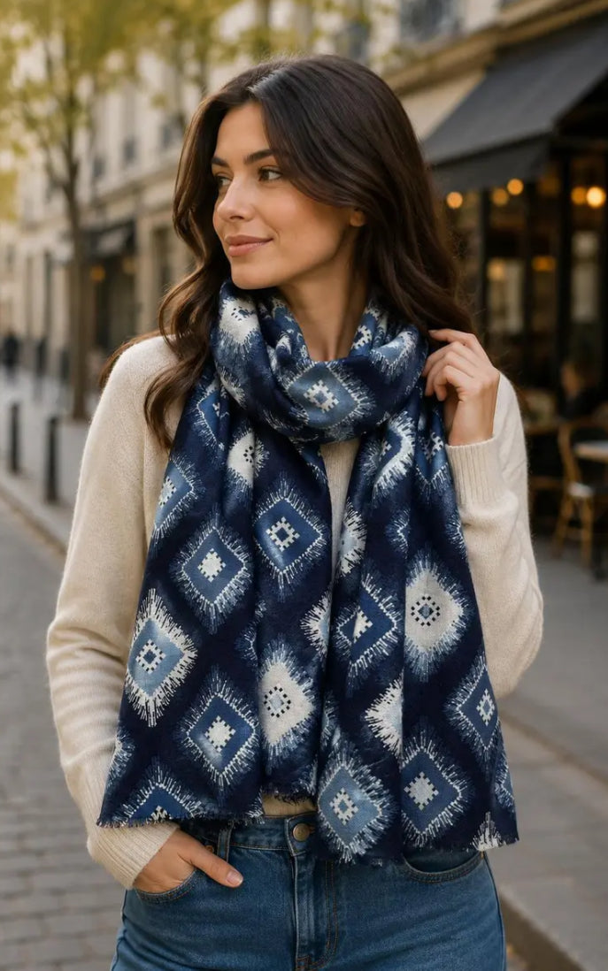 GEO PRINT SCARF