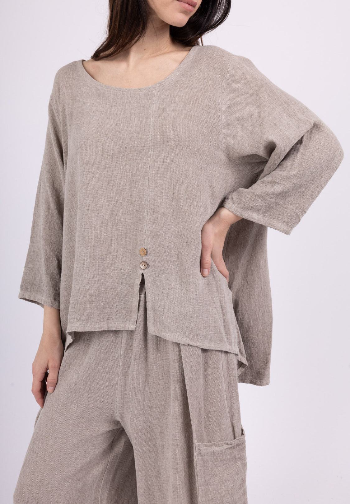 COTTON/LINEN BLEND DIP HEM TOP - 10-16 - TAUPE