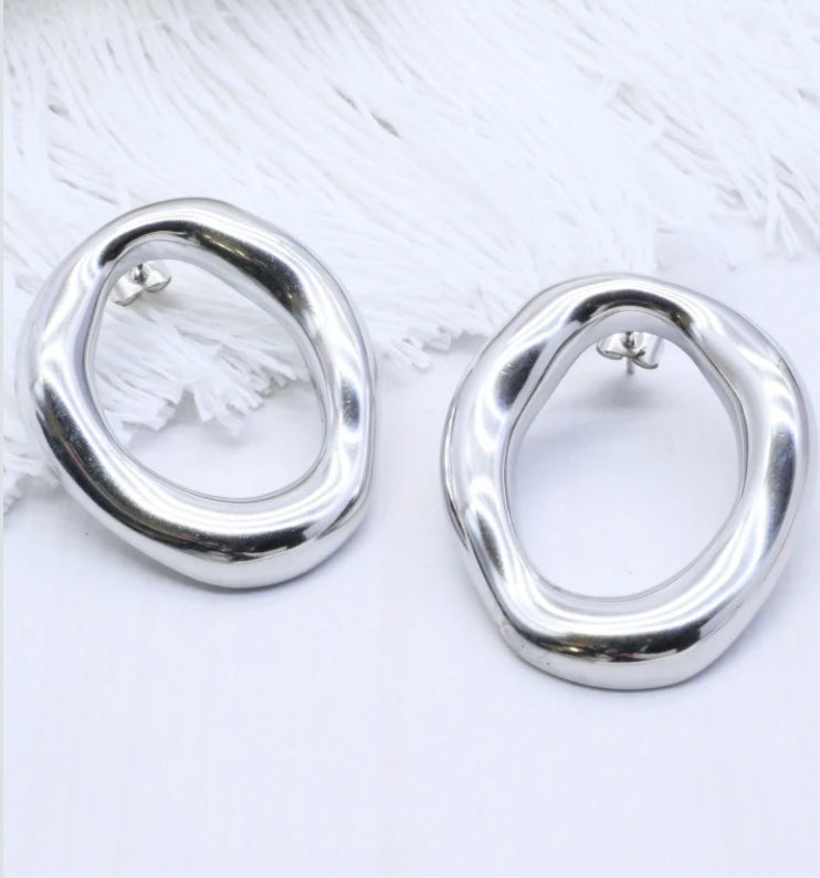 OPEN OVAL STUD EARRINGS- SILVER