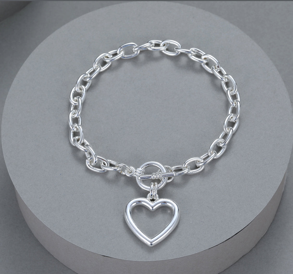 T-BAR HEARRT BRACELET