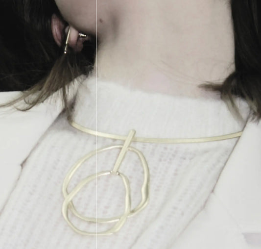 DNSK SHORT STATEMENT NECKLACE